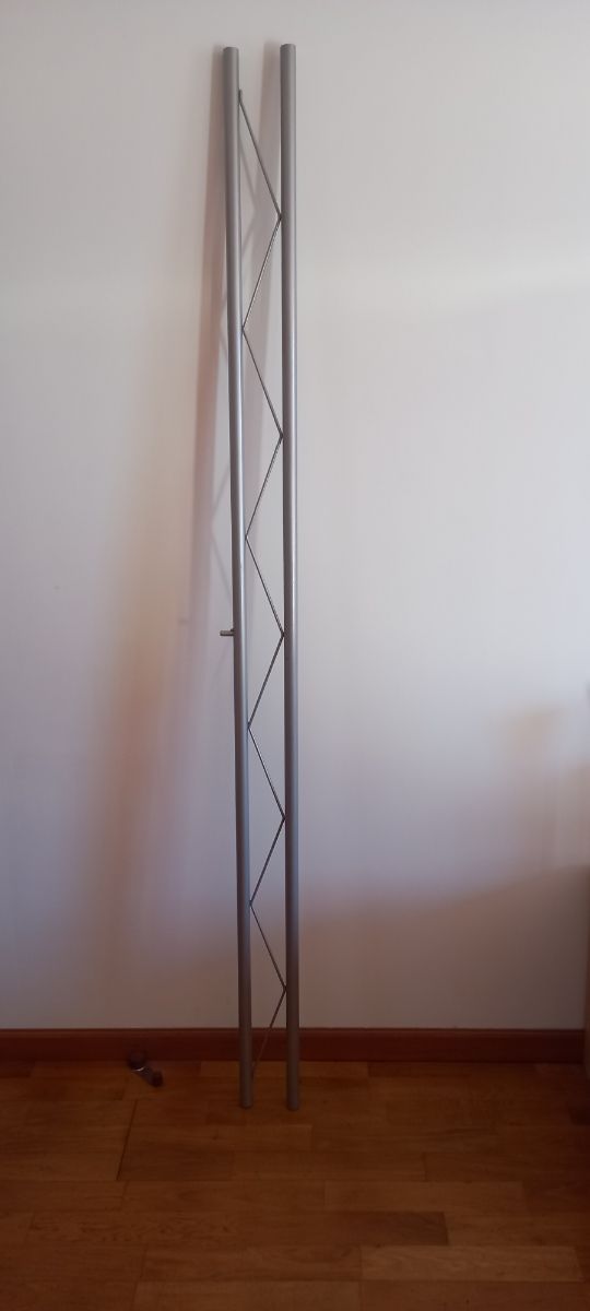 Barandilla metálica para cama