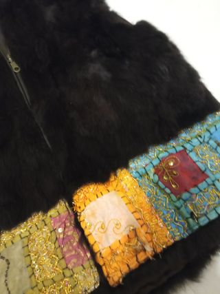 Chaleco de piel de conejo marrón talla S capucha 