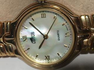 Reloj Lotus