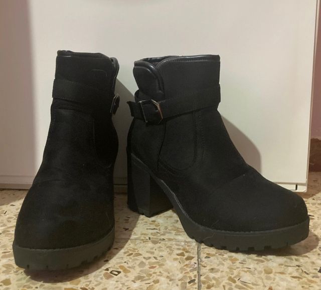Botines negros Venca