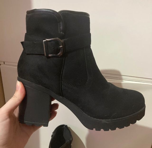 Botines negros Venca