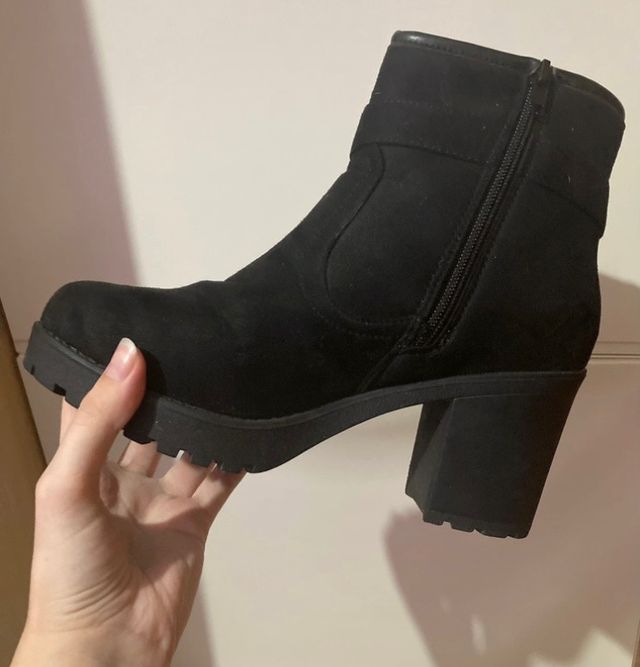 Botines negros Venca