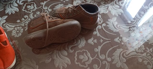 Botas y zapatillas niño