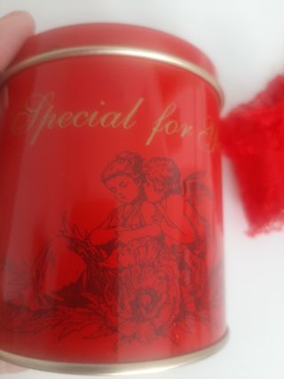 Lenceria . liga roja. Se envía en su caja original