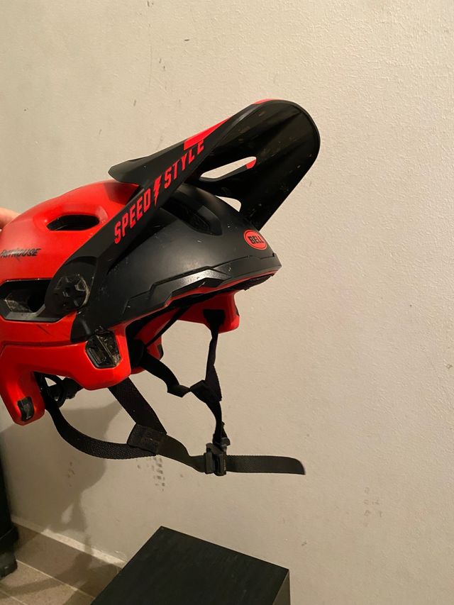 Casco bell desmontable de enduro Dh