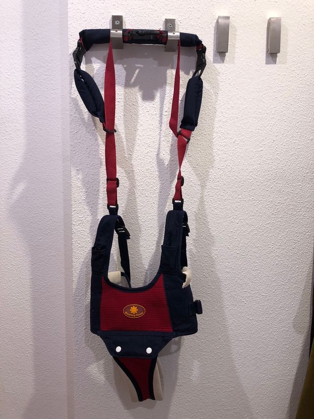 Cama individual metálica con somier de madera