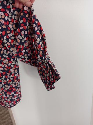 Camisa manga larga cuello estampado otoño