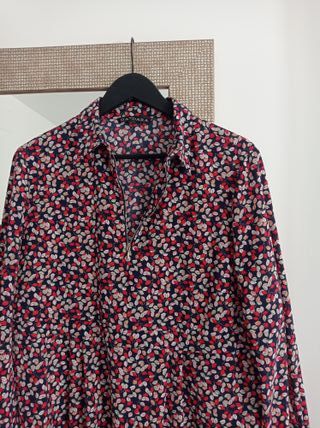 Camisa manga larga cuello estampado otoño