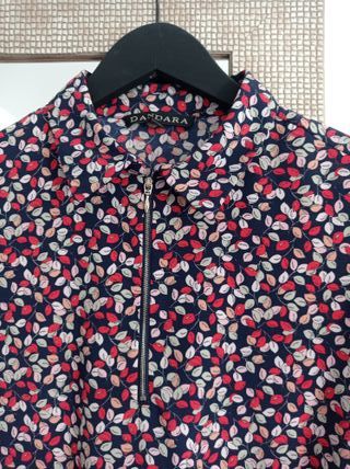 Camisa manga larga cuello estampado otoño