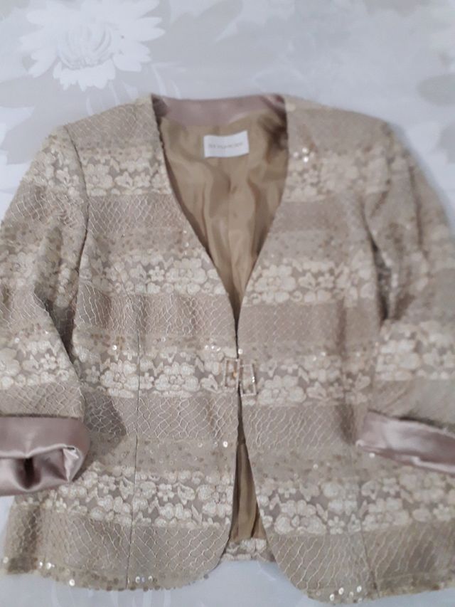 traje talla48 50puesto una vez solo