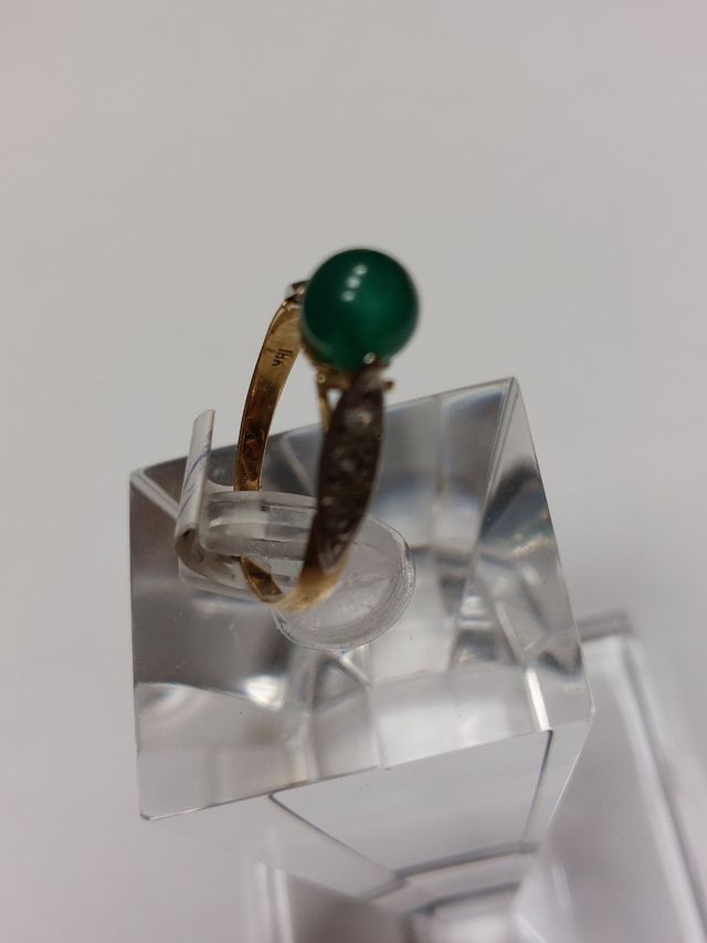 Sortija perla de jade