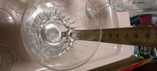 8 bicchieri di una volta molto belli euro 15