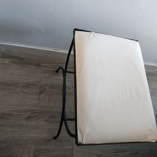 Taburete de hierro