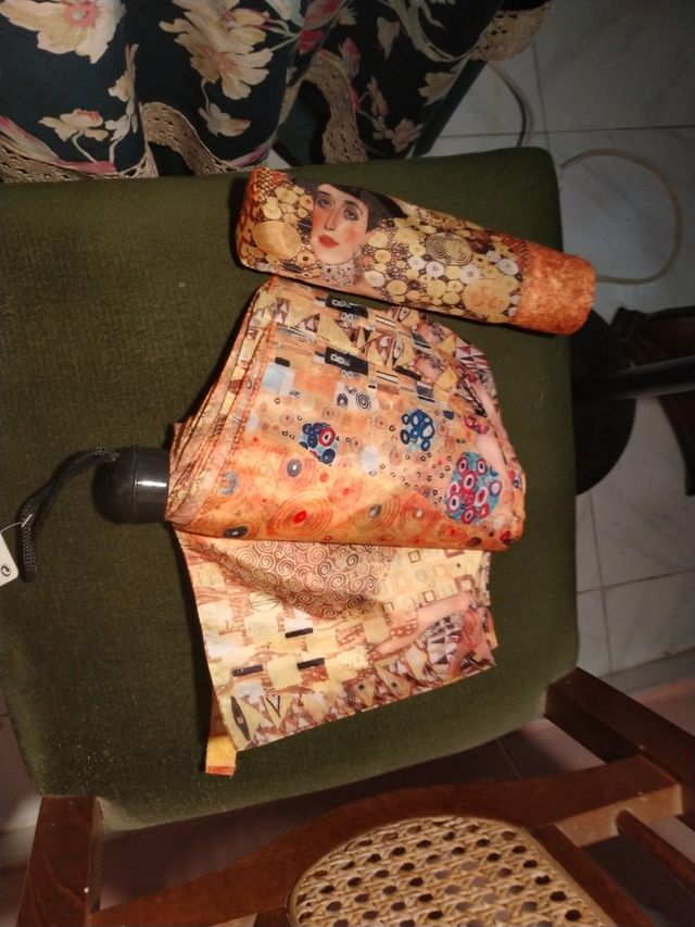 Paraguas Gustav Klimt "El Beso"