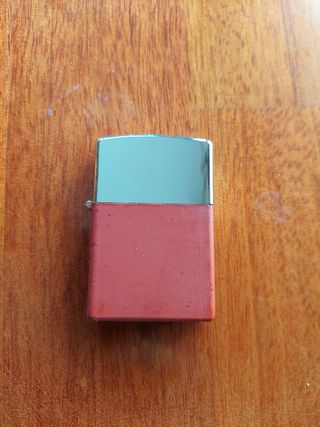 Mechero estilo Zippo