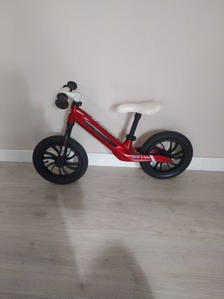 bici para niños hasta 4 años, en buen estado.