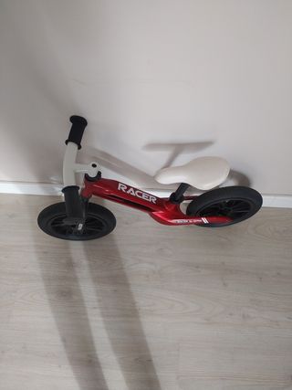 bici para niños hasta 4 años, en buen estado.