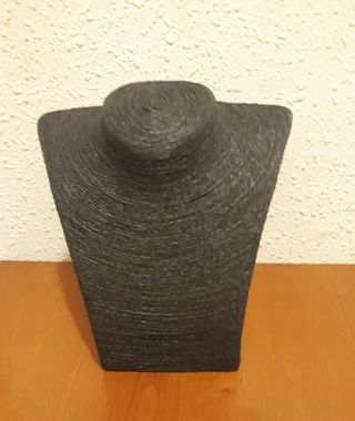 expositor para collares nuevo
