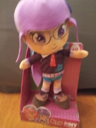 muñeca peluche pyni de famosa