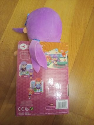 muñeca peluche pyni de famosa