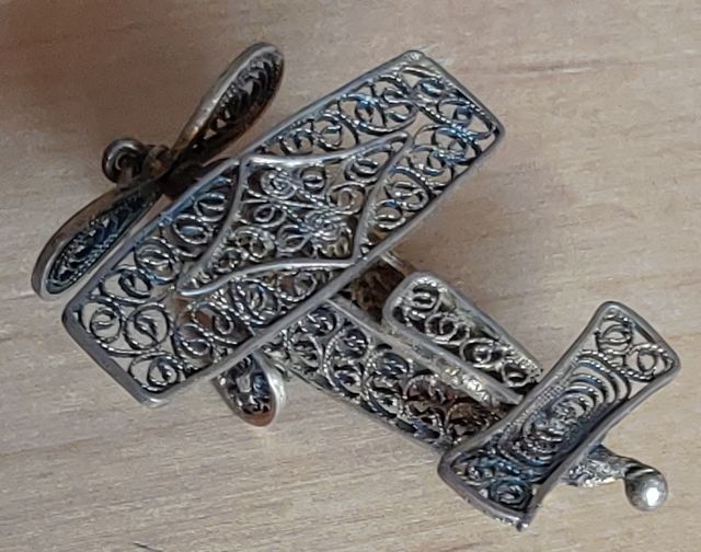 Ciondolo antico Aeroplano in filigrana d'argento