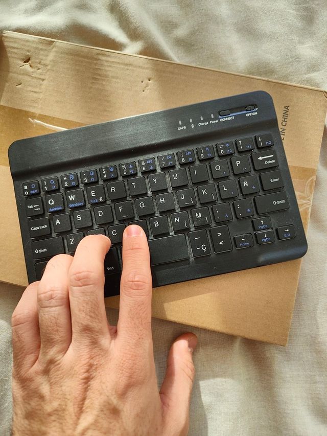 Teclado inalámbrico Bluetooth