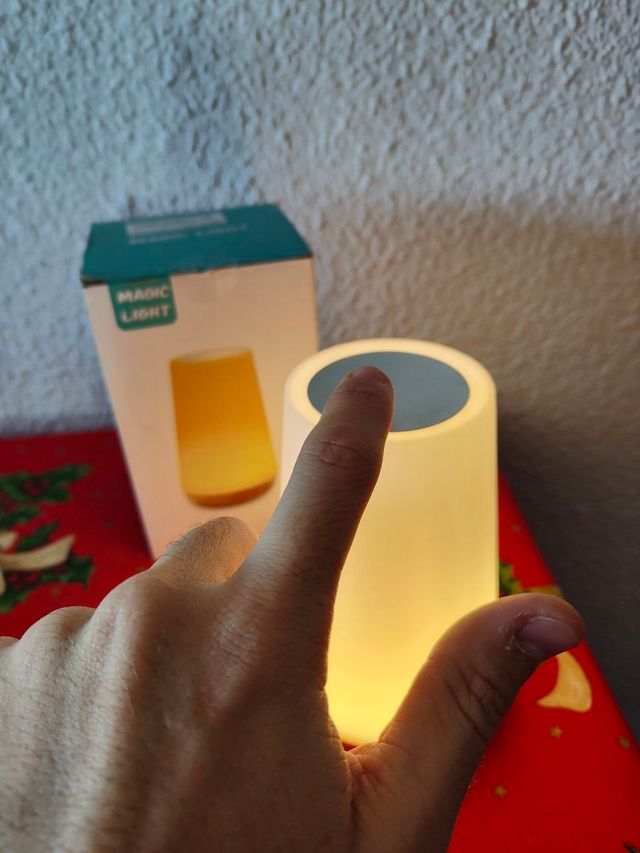 Lámpara LED RGB táctil