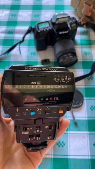 Cámara réflex analógica Nikon F70
