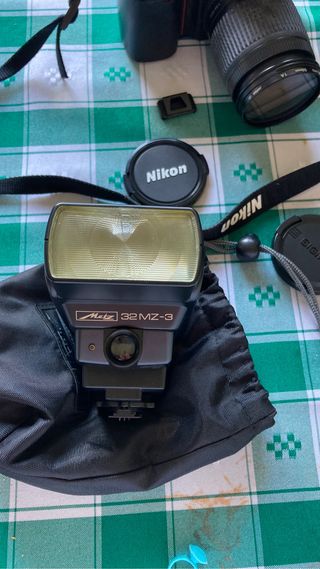 Cámara réflex analógica Nikon F70