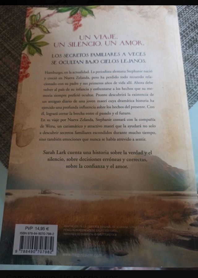 Libro "Bajo cielos lejanos " de Sarah Lark