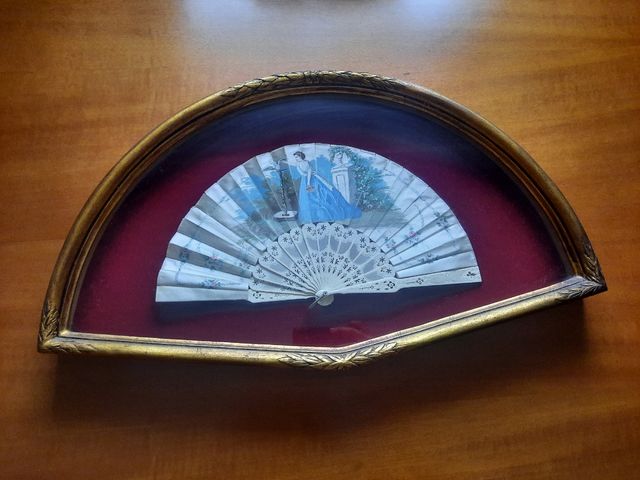 Abanico de Hueso Antiguo