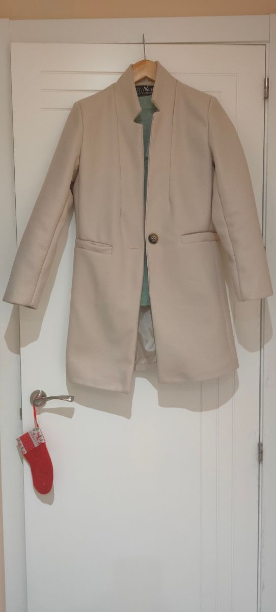 Abrigo talla M a estrenar