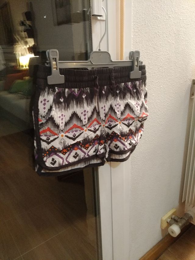 Pantalones shorts elásticos