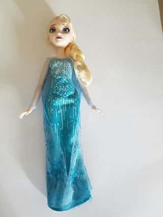 muñeca y bolso de Frozen