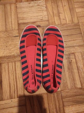 Bailarinas rojas y negras, talla 39