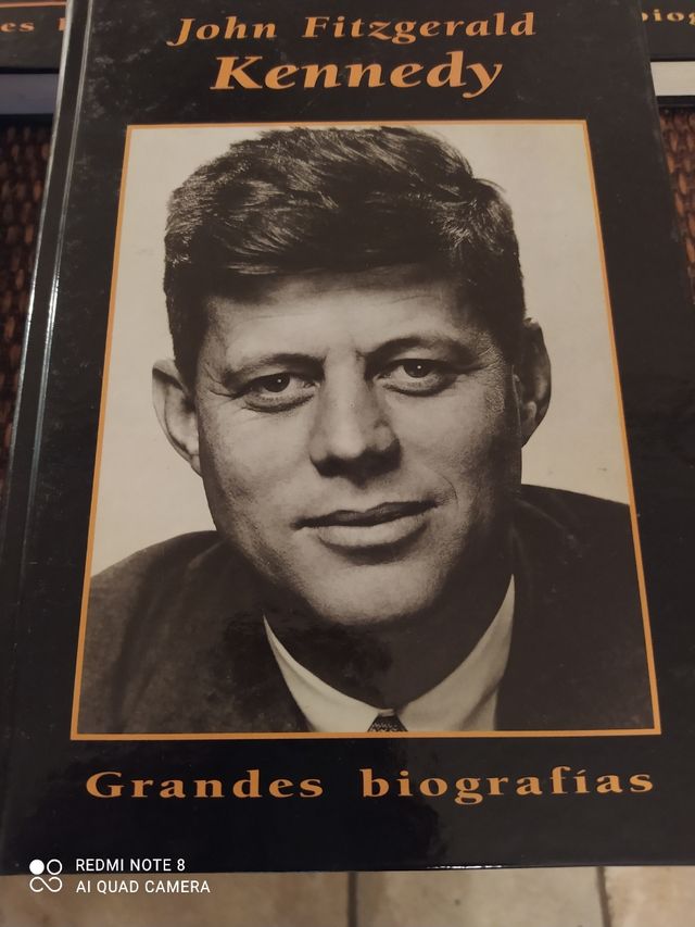 LOTE GRANDES BIOGRAFIAS