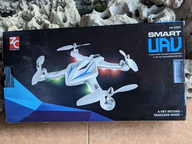 Dron nuevo. sin sacar de la caja