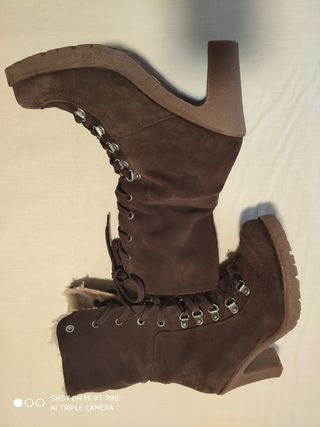 Botas de ante y borreguito