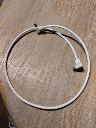 CABLE DE ANTENA TV (110cm).