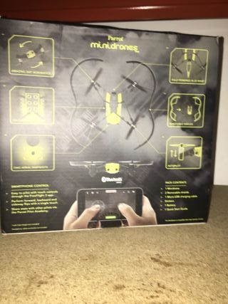 Drone - Parrot Drone Airborne