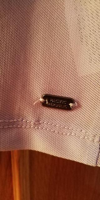 Camiseta tul lila con botones