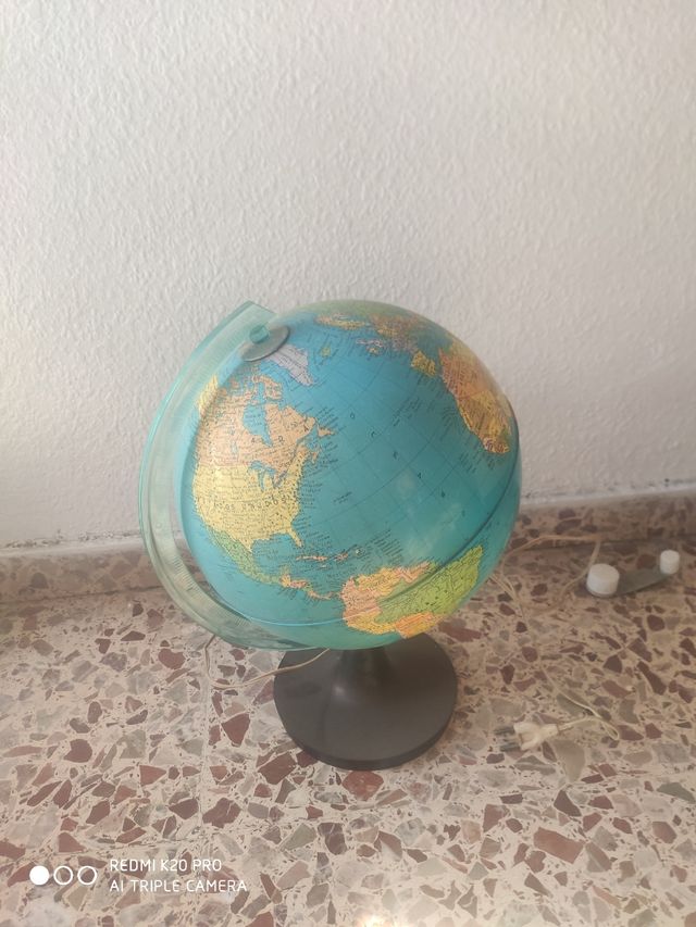 Lampara  (Bola del mundo)