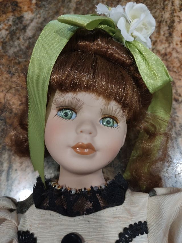 muñeca porcelana