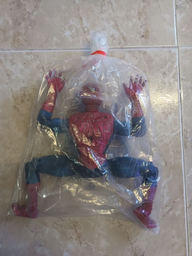 Spirdeman muñeco más cervantina de mano dira dardo