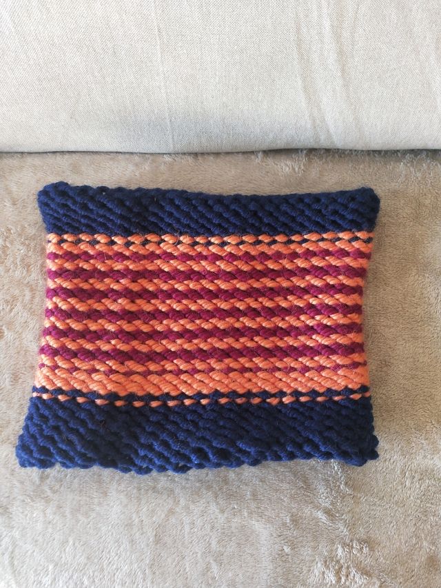 Cuello tejido a mano