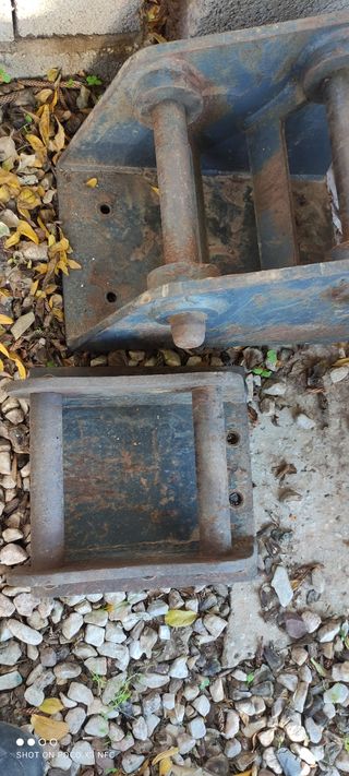 placas para martillo hidráulico y desbrozadora,