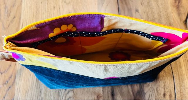 Pochette grande jeans e fiori