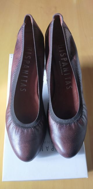 Zapato salón marrón oscuro piel