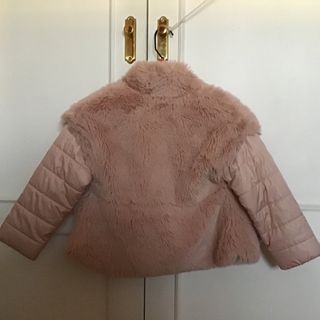 Cazadora niña de pelo rosa