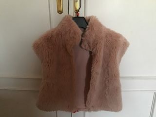 Cazadora niña de pelo rosa